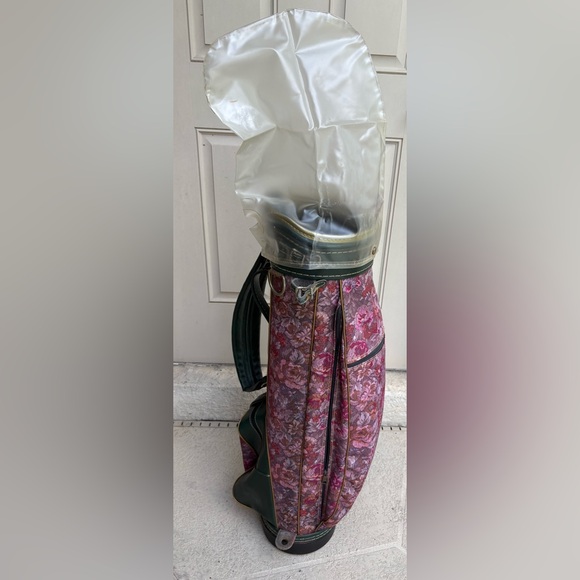 Vintage Floral Patterned Women’s Golf Bag with Green Trim - Picture 8 of 8